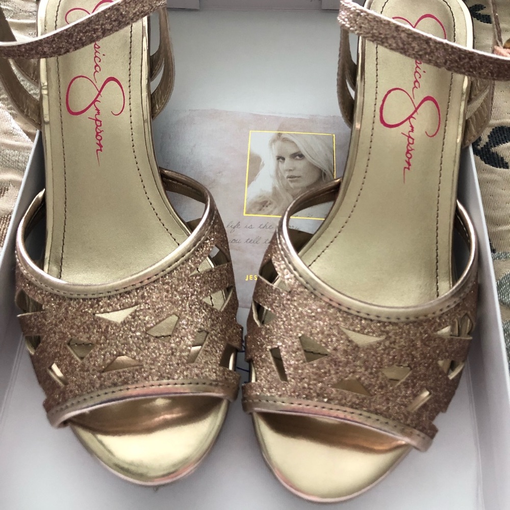 👡Jessica Simpson Rose Gold Pumps 👡